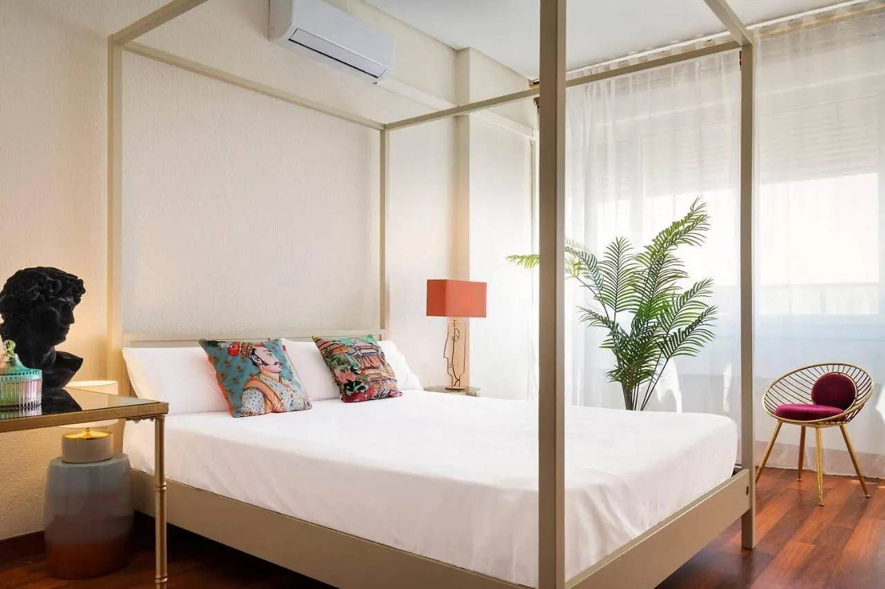 Monkeys Apartments La Campana Suites 세비야