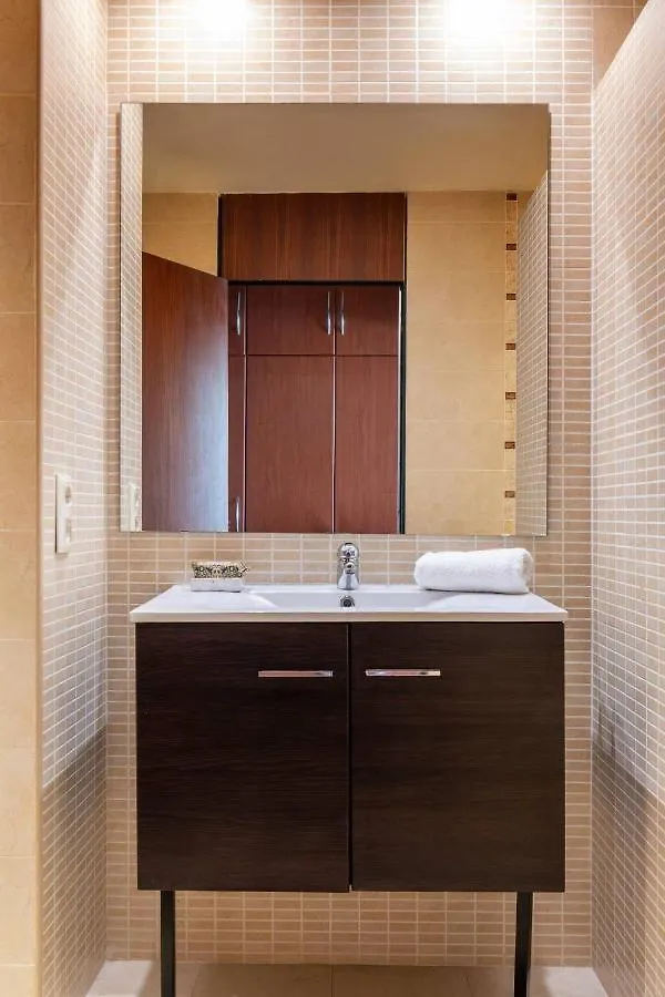 Monkeys Apartments La Campana Suites 세비야