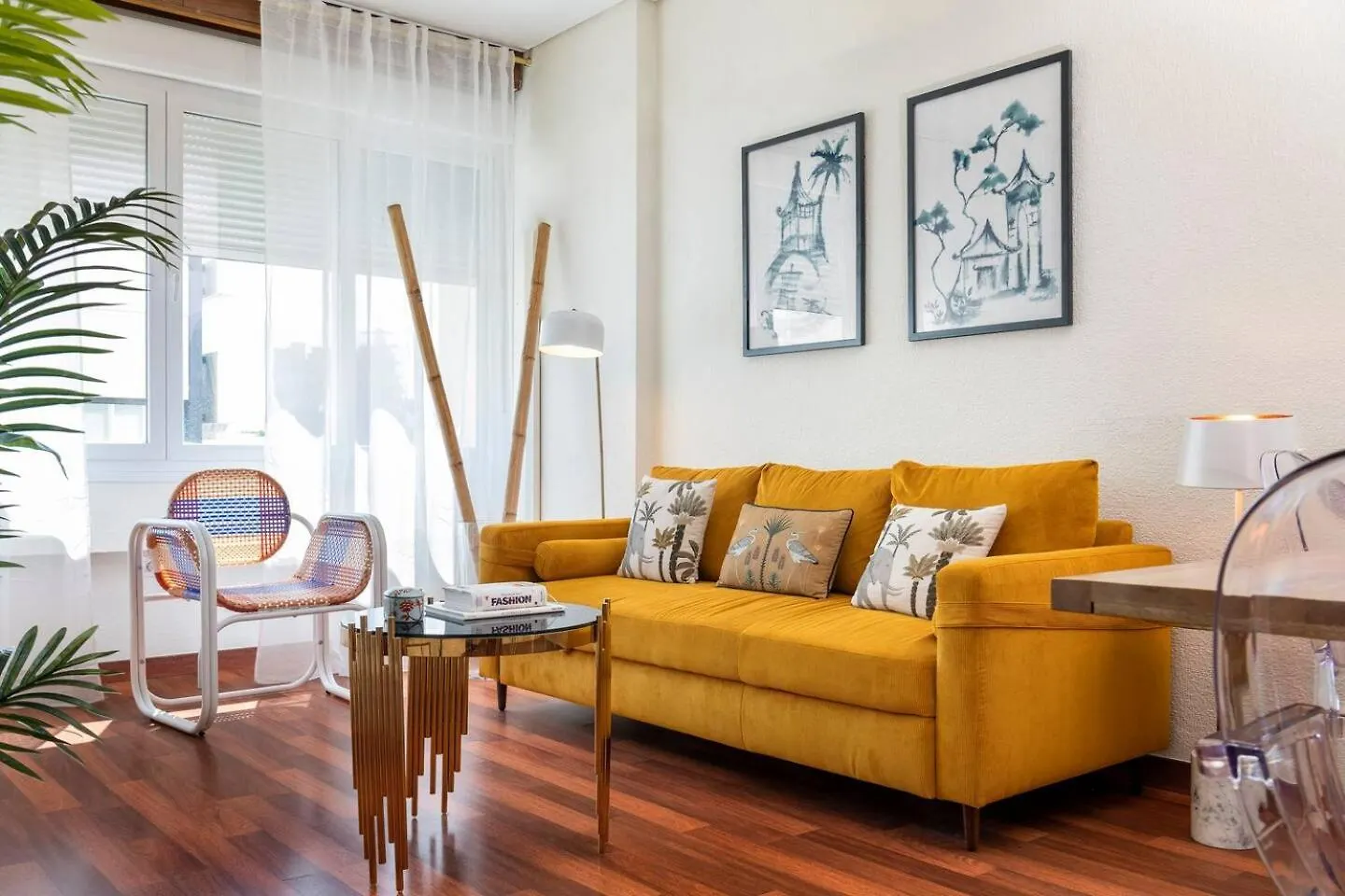 Monkeys Apartments La Campana Suites Σεβίλλη